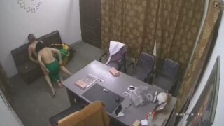 Boss se office girl ki chut chudai hidden cam mai